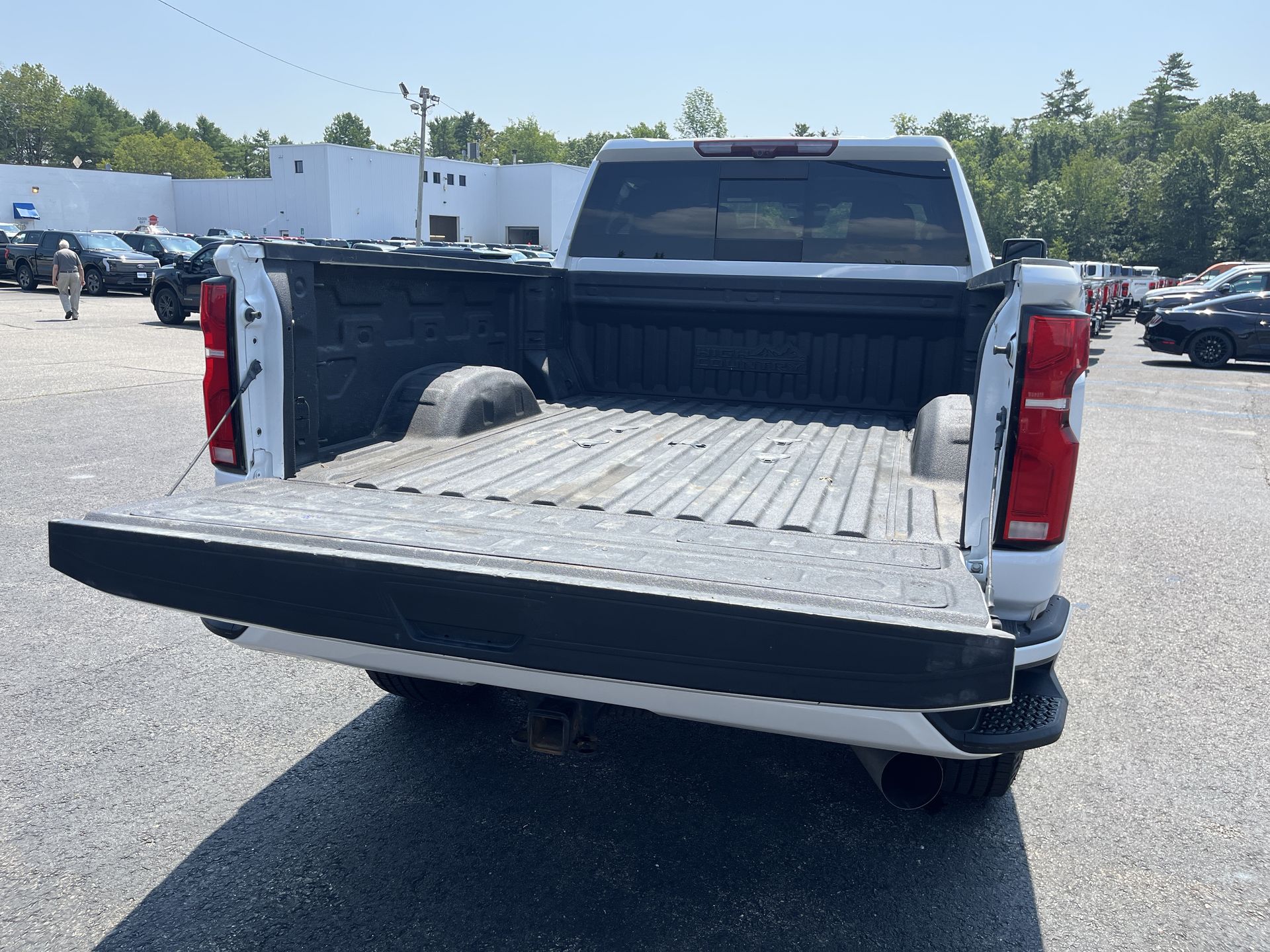 2024 Chevrolet Silverado 2500HD High Country photo 3