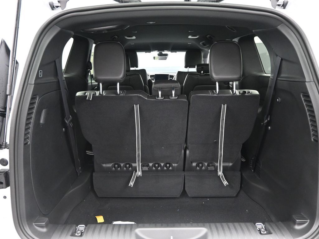 2026 Chrysler Voyager LX photo 8