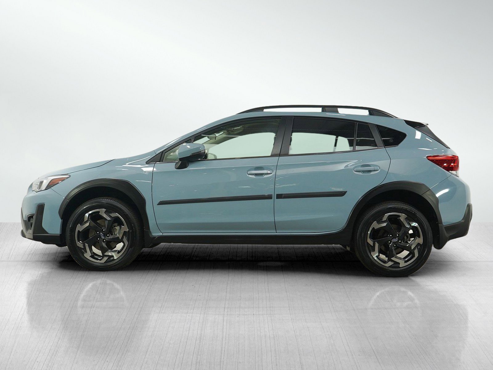 Used 2022 Subaru Crosstrek Limited with VIN JF2GTHMC3NH223748 for sale in Burnsville, Minnesota