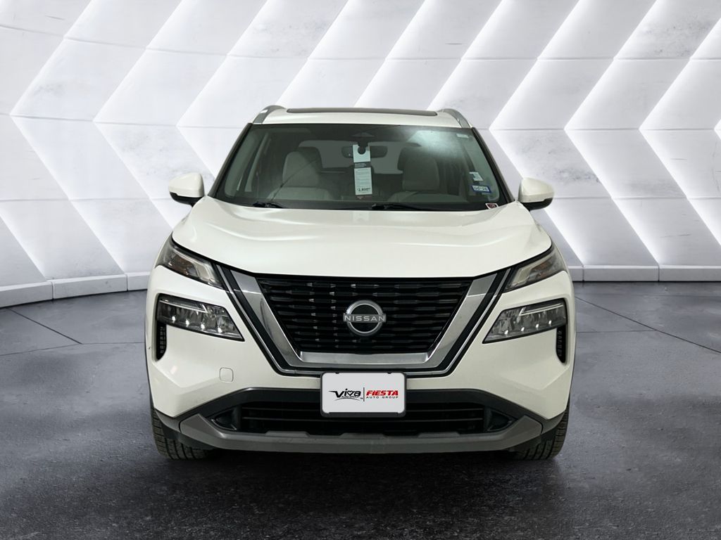 2022 Nissan Rogue SV photo 2