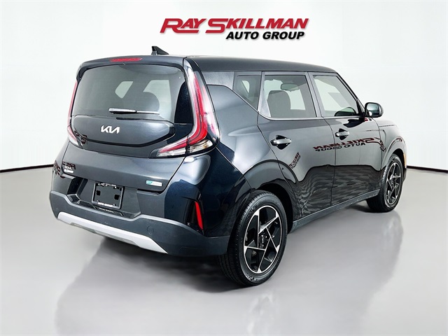 2023 Kia Soul EX photo 3