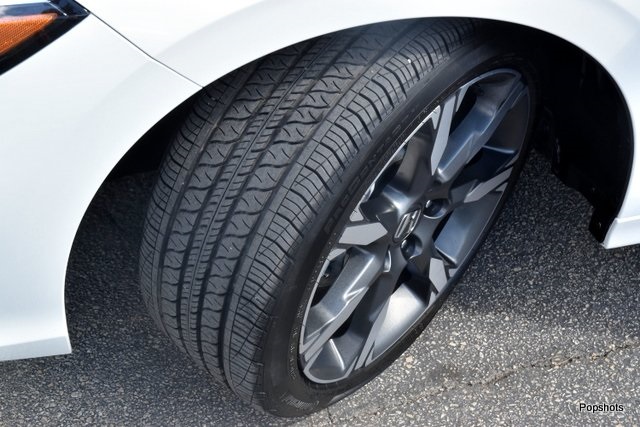 2025 Honda Civic Sport Touring photo 3