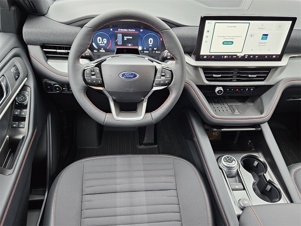 2025 Ford Explorer ST-Line photo 7