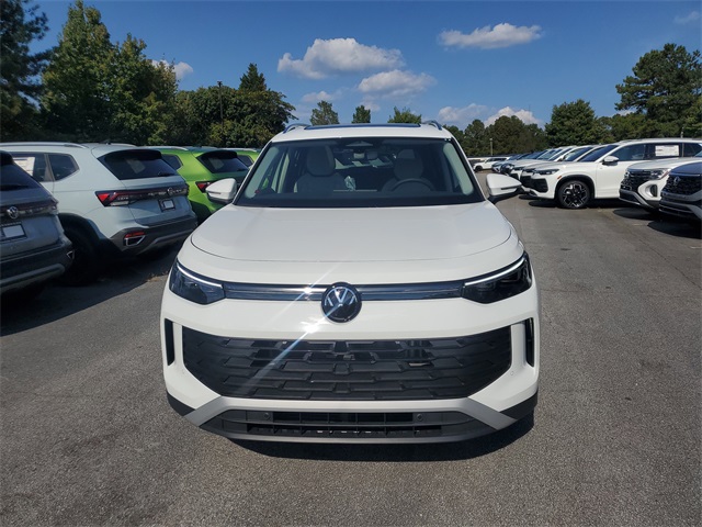 2025 Volkswagen Tiguan SE photo 2