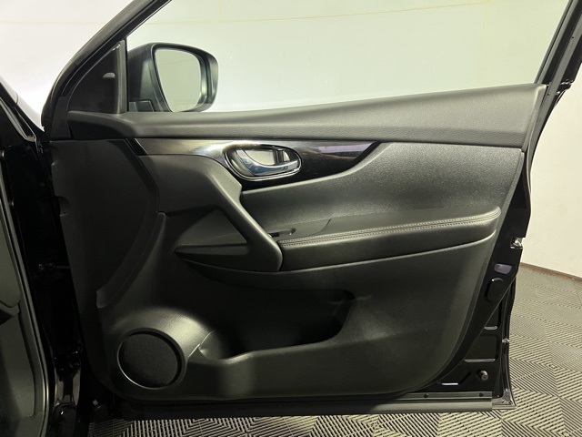 2022 Nissan Rogue Sport SL photo 28