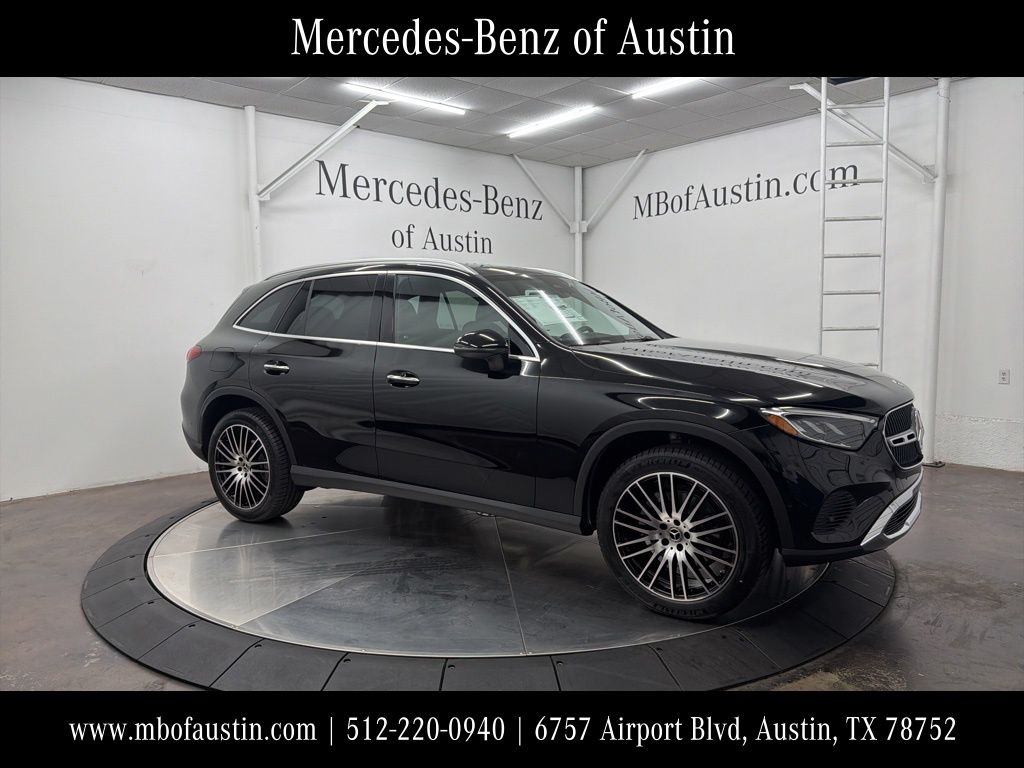 2026 Mercedes-Benz GLC Base's photo