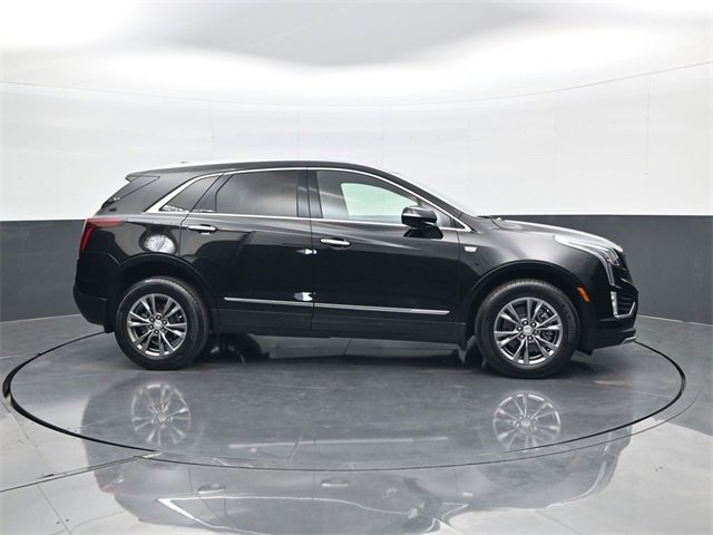 2021 Cadillac XT5 Premium Luxury photo 2