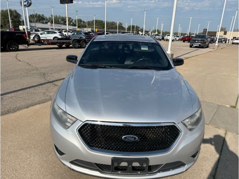 2013 Ford Taurus SHO photo 3