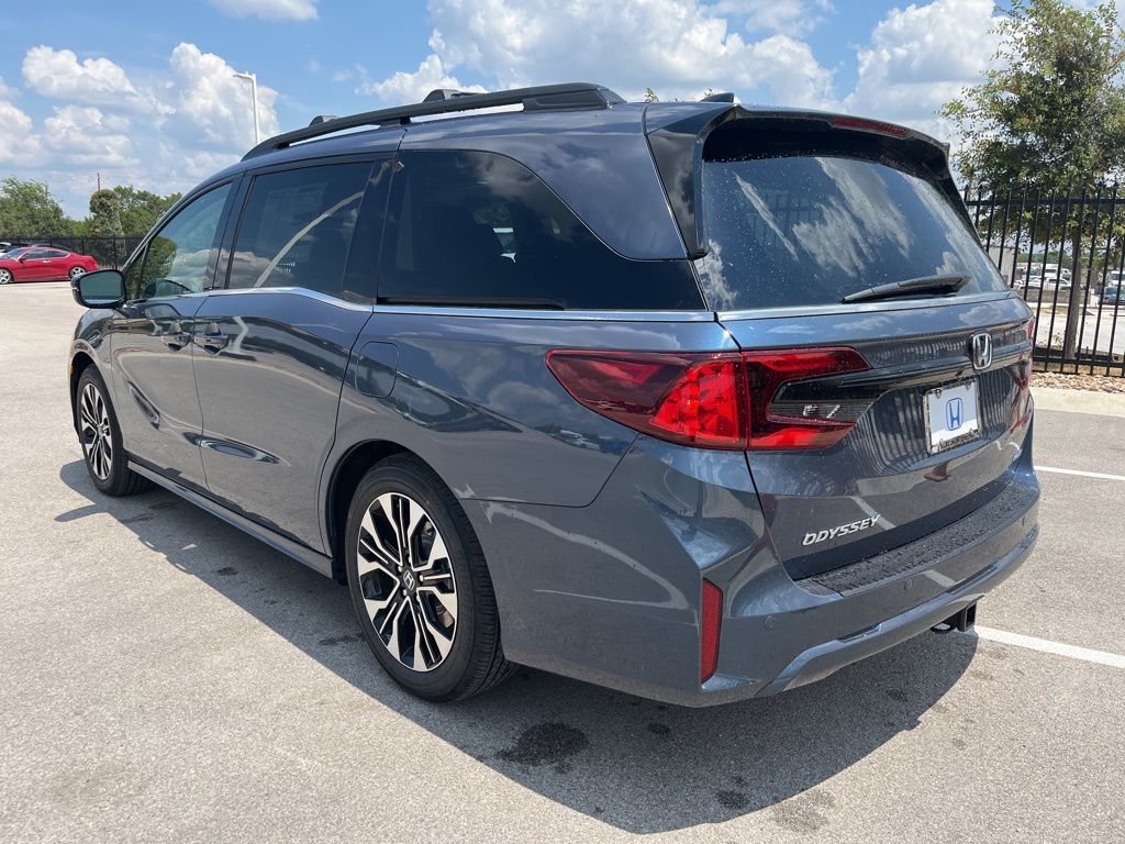 2026 Honda Odyssey Elite photo 4
