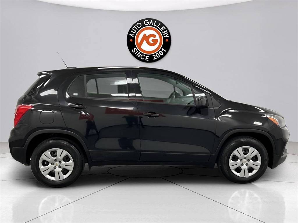 2018 Chevrolet Trax LS photo 4