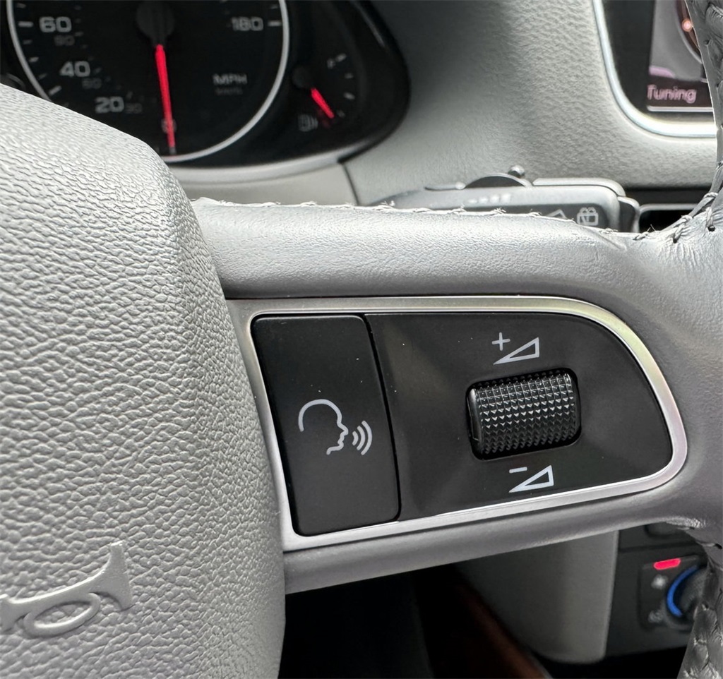 2012 Audi Q5 3.2 Premium Plus photo 17