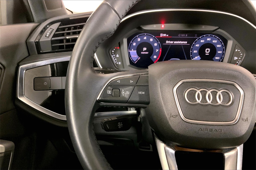2020 Audi Q3 S line Premium photo 17