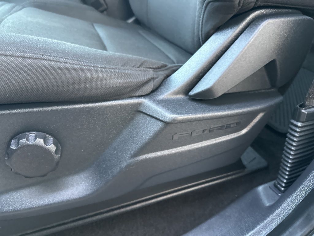 2023 Ford F-150 XL photo 16