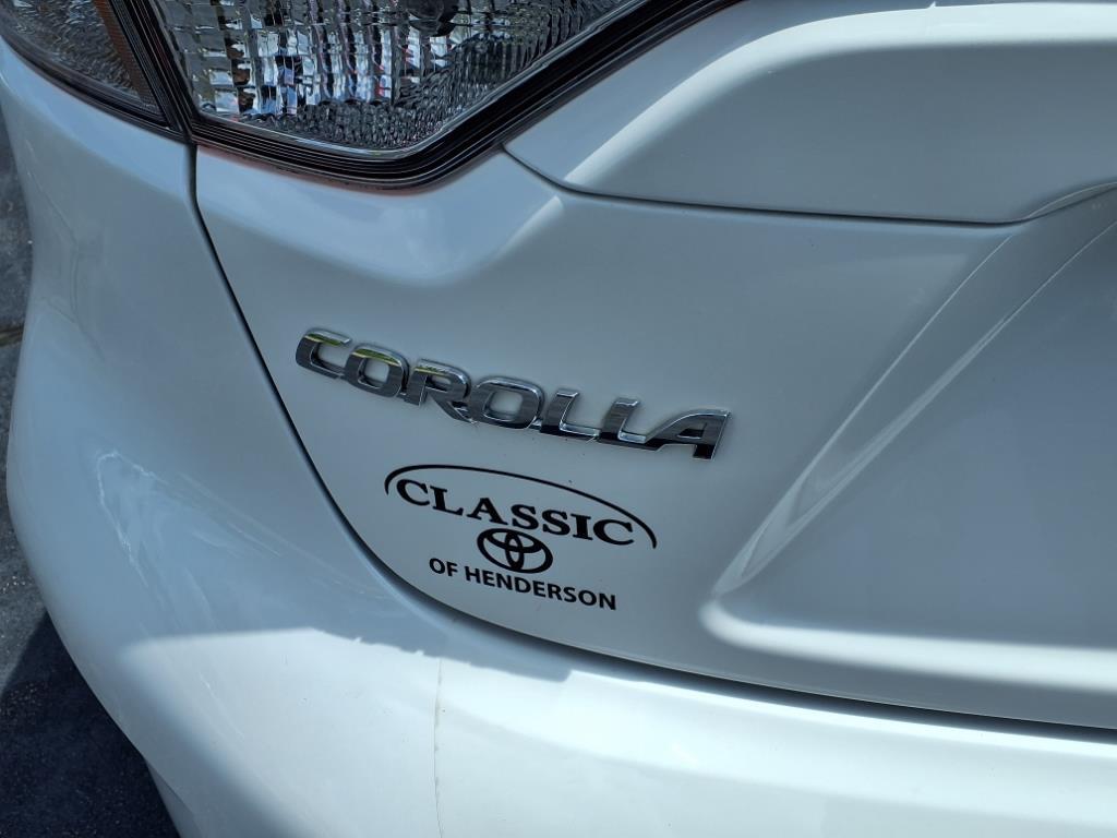 2024 Toyota Corolla LE photo 5