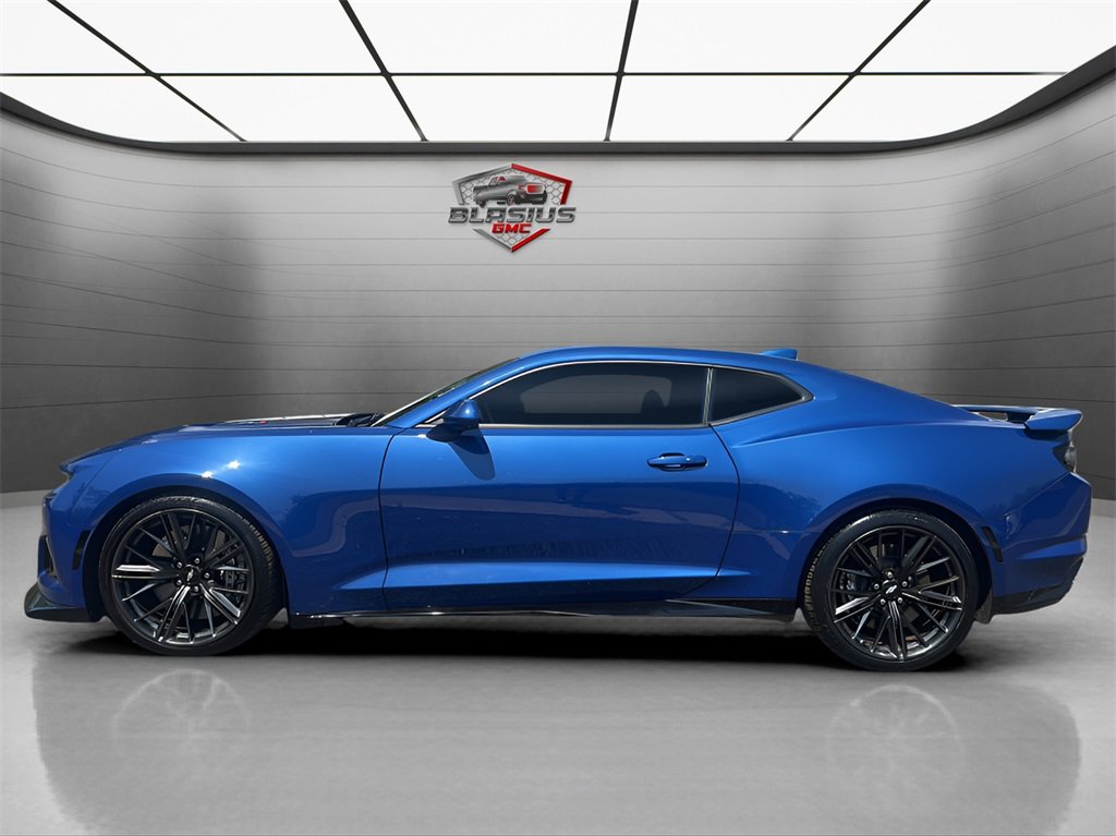 2019 Chevrolet Camaro ZL1 photo 2