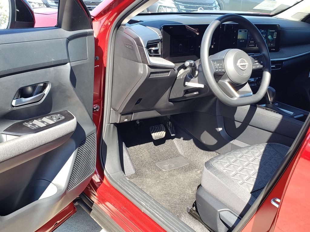 2026 Nissan Kicks SV photo 4