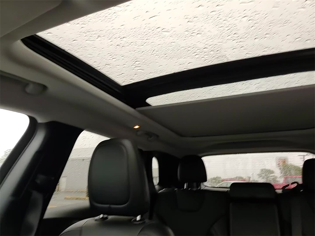 2020 Jeep Cherokee Limited photo 31