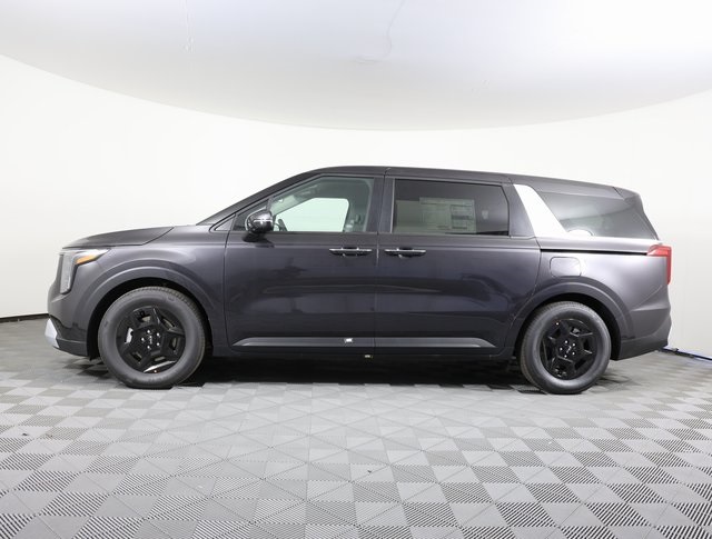 2026 Kia Carnival LXS photo 4