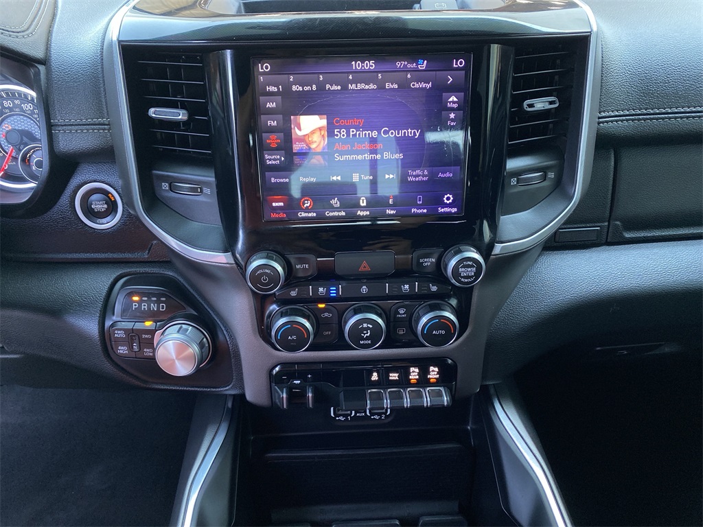2020 Ram 1500 Laramie photo 24