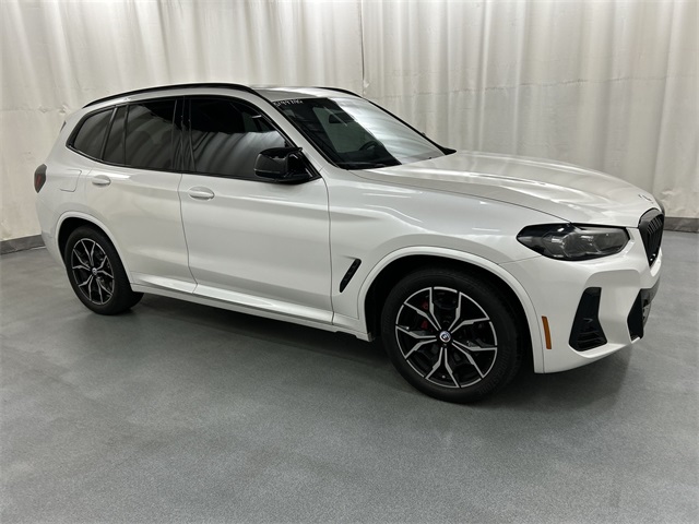 2023 BMW X3 40i's photo