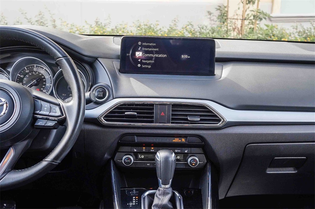 2023 Mazda CX-9 Touring photo 11