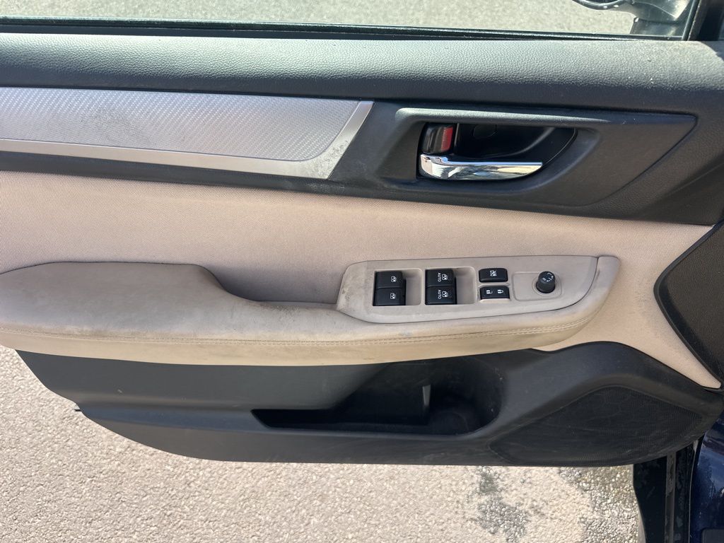 2018 Subaru Outback 2.5i Premium photo 12