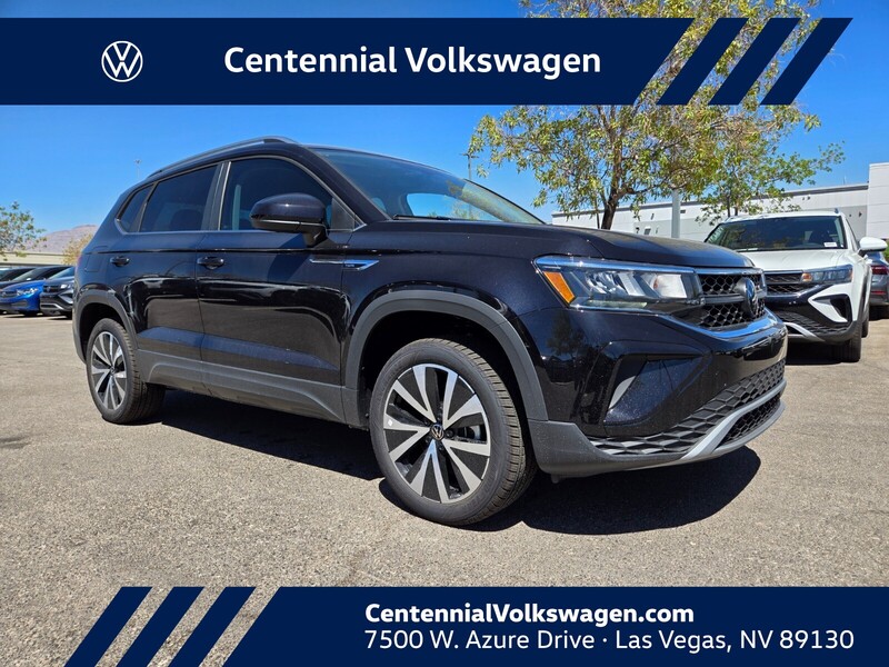 2024 Volkswagen Taos SE's photo