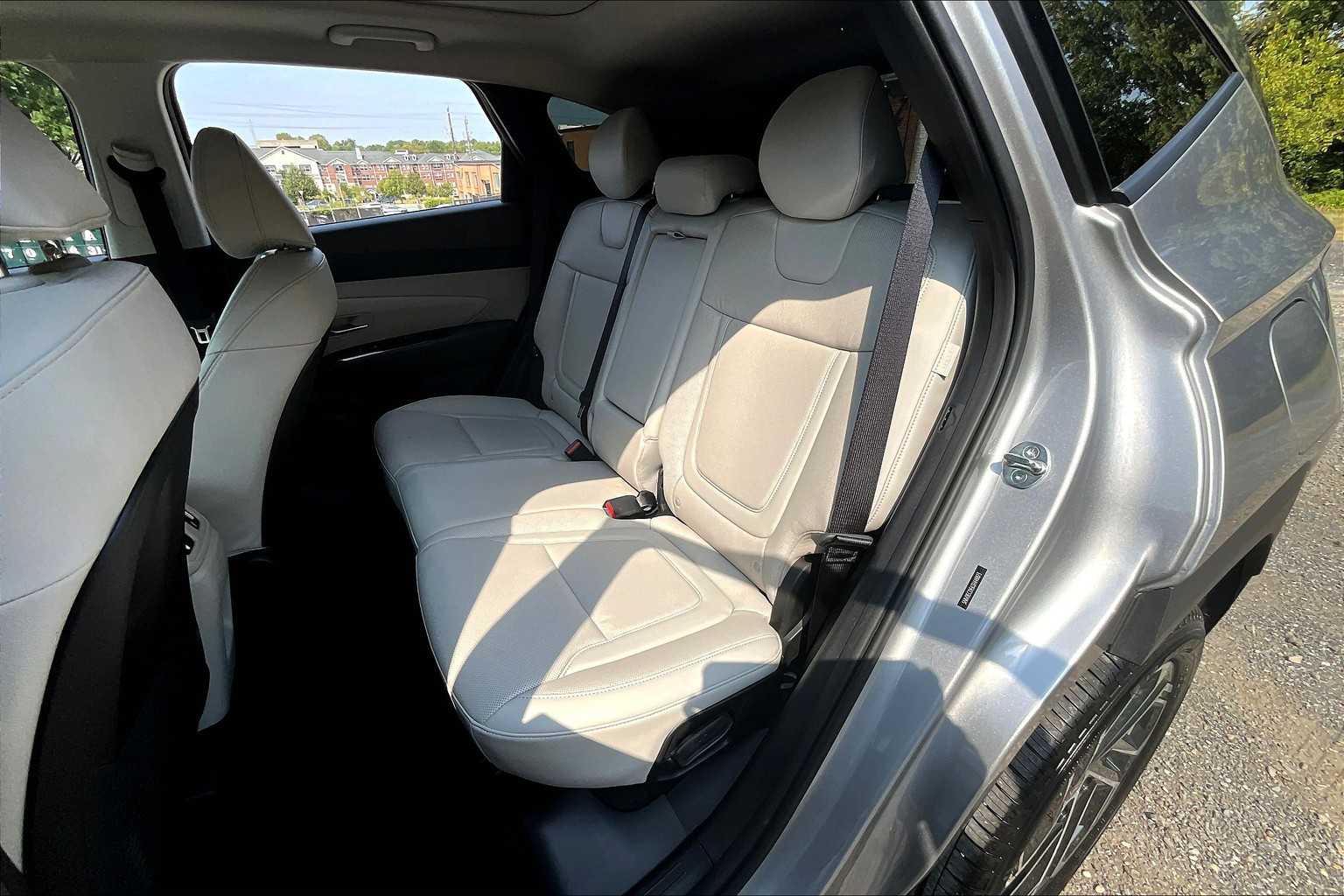 2025 Hyundai Tucson Limited photo 18