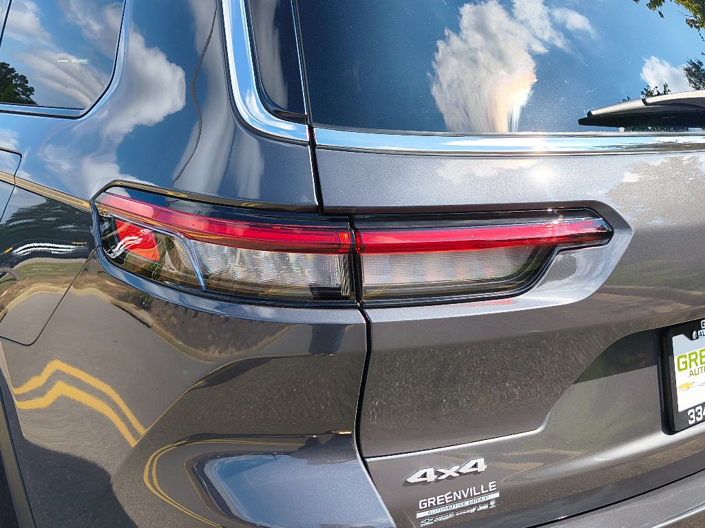 2024 Jeep Grand Cherokee Laredo X photo 4
