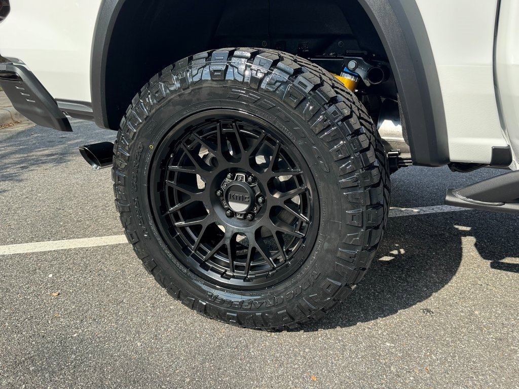2026 Chevrolet Colorado ZR2 photo 18