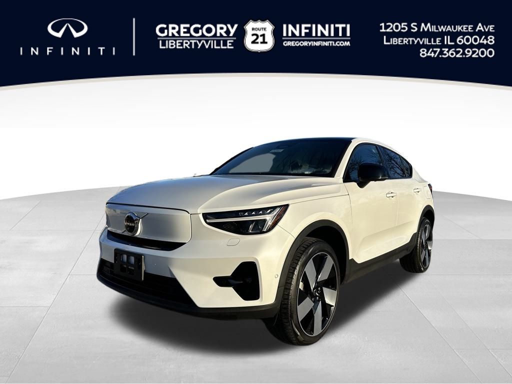 2023 Volvo EC40 Plus's photo