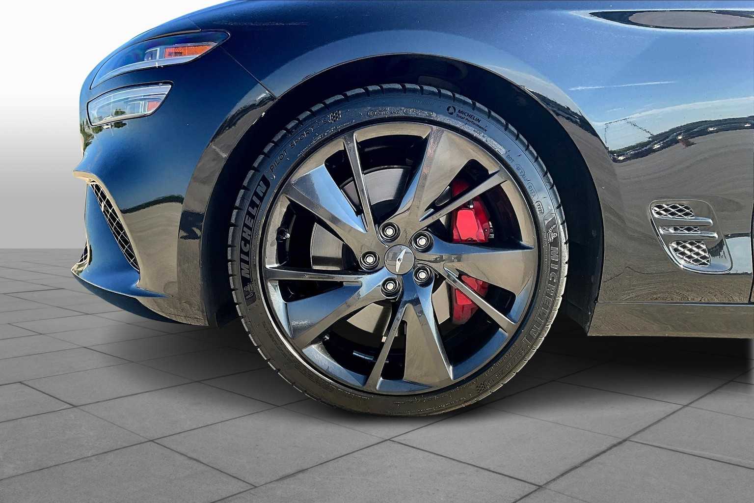2022 Genesis G70 3.3T photo 9
