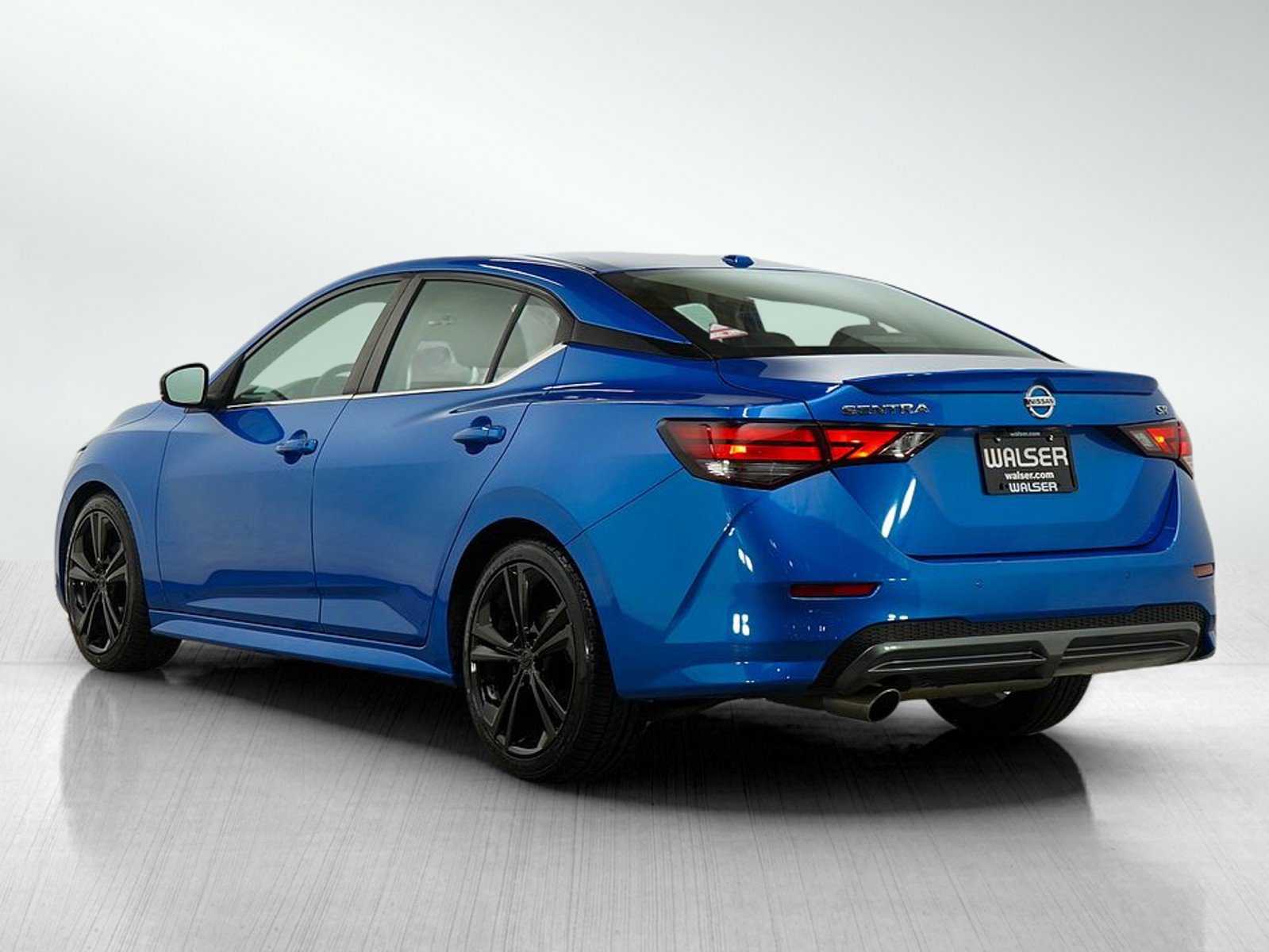 2020 Nissan Sentra SR photo 3