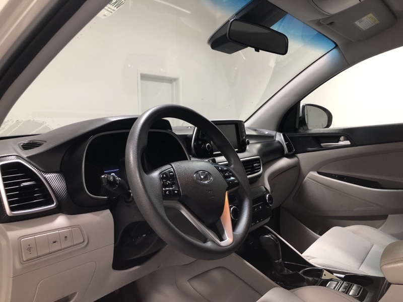 2020 Hyundai Tucson SE photo 16