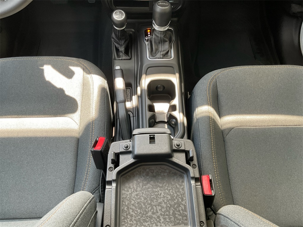 2025 Jeep Gladiator Sport S photo 11