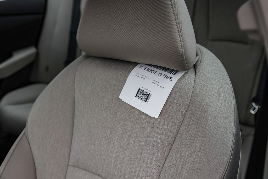 2025 Honda Accord SE photo 25