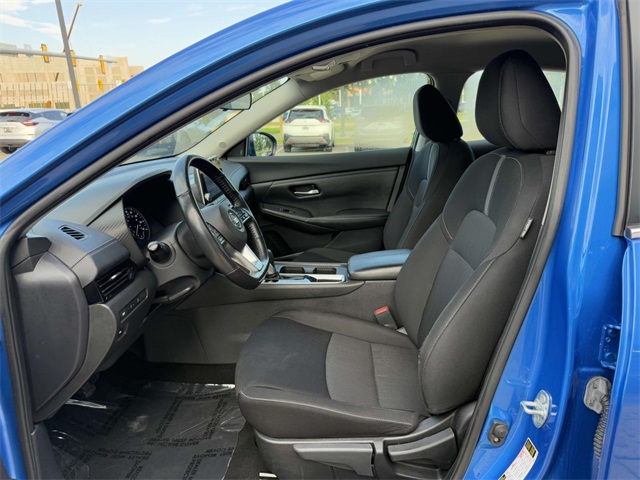 2022 Nissan Sentra SV photo 12