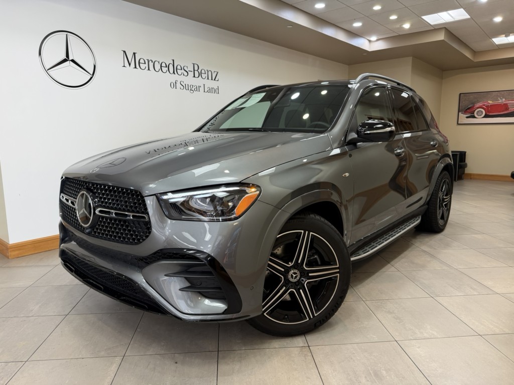 2025 Mercedes-Benz GLE GLE450E's photo