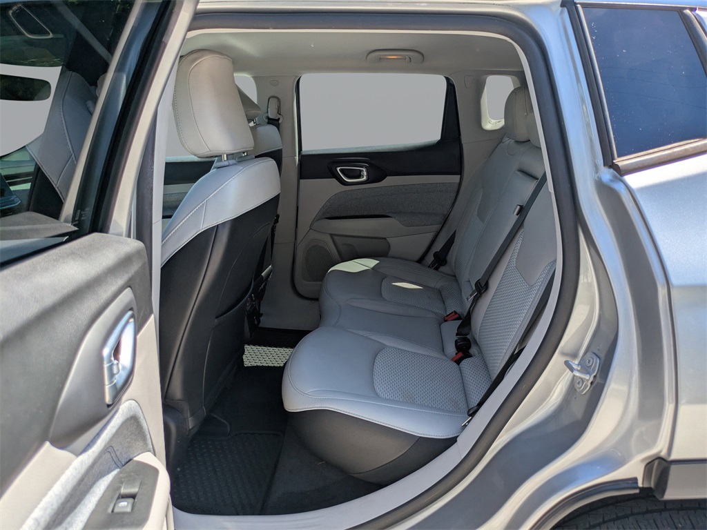 2022 Jeep Compass Latitude photo 13
