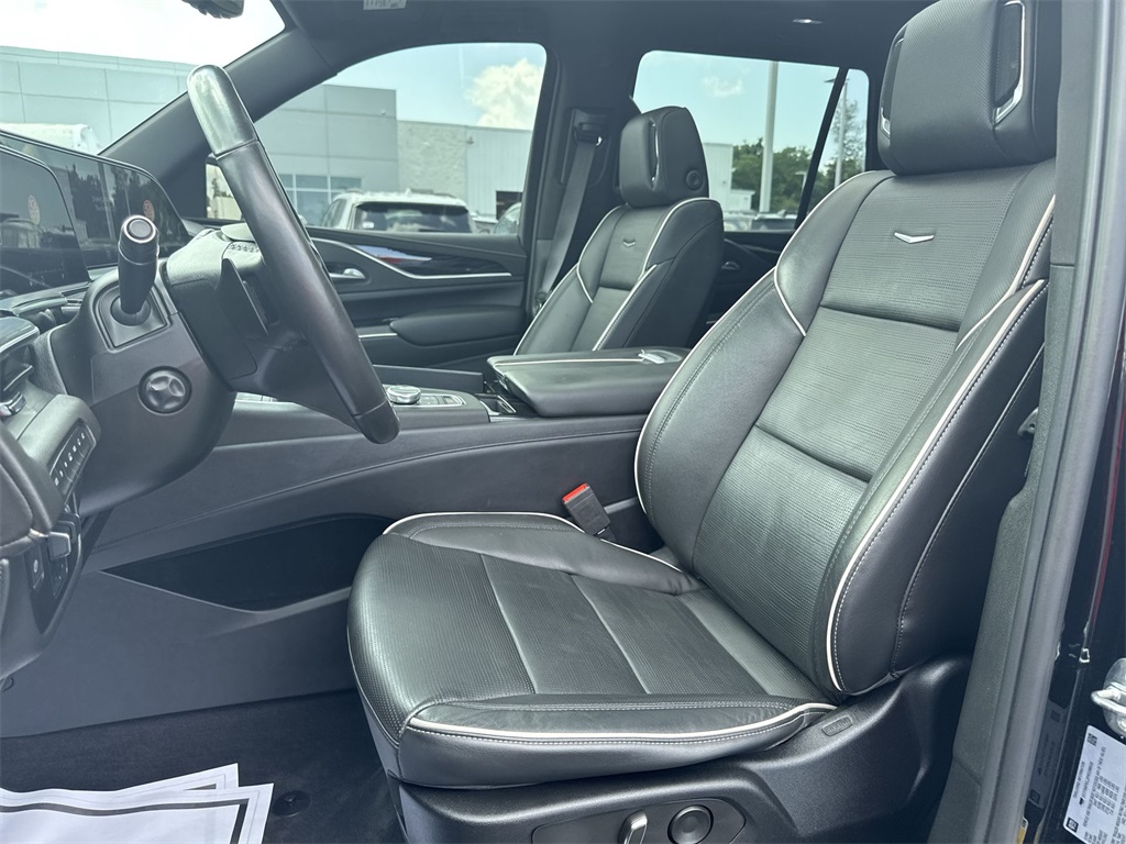 2023 Cadillac Escalade Sport photo 16