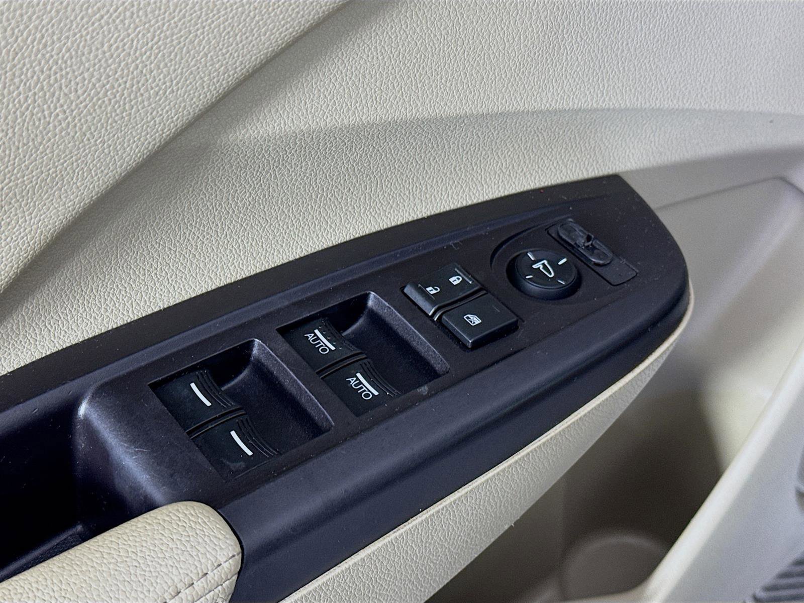 2015 Acura RDX Technology photo 16