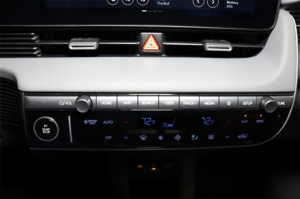 2025 Hyundai Ioniq 5 SE photo 16