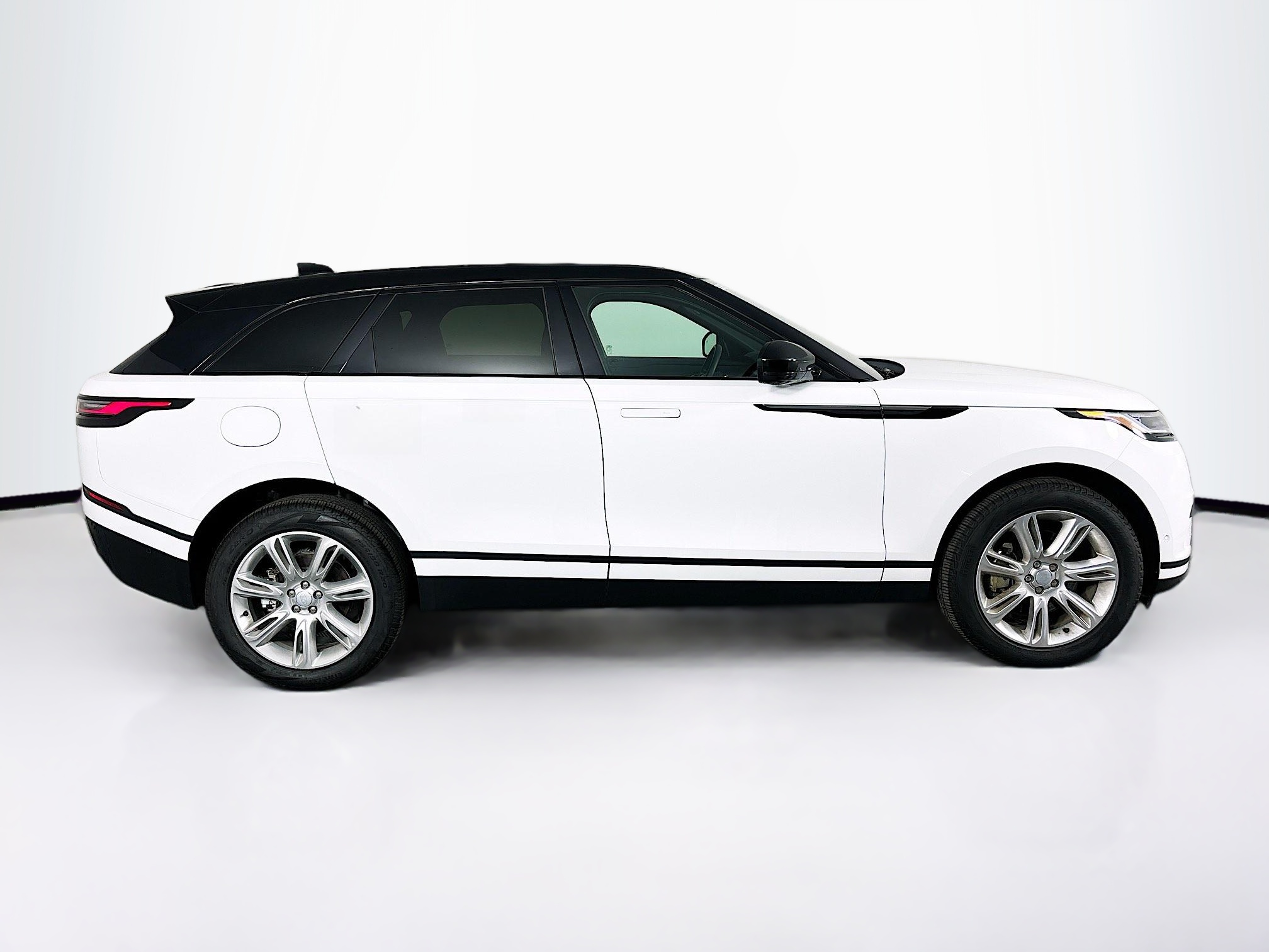 2025 Land Rover Range Rover Velar S Velar photo 2