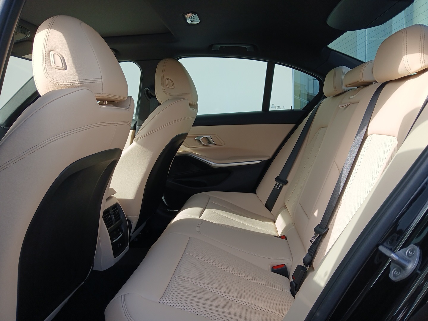 2025 Bmw 330i photo 15