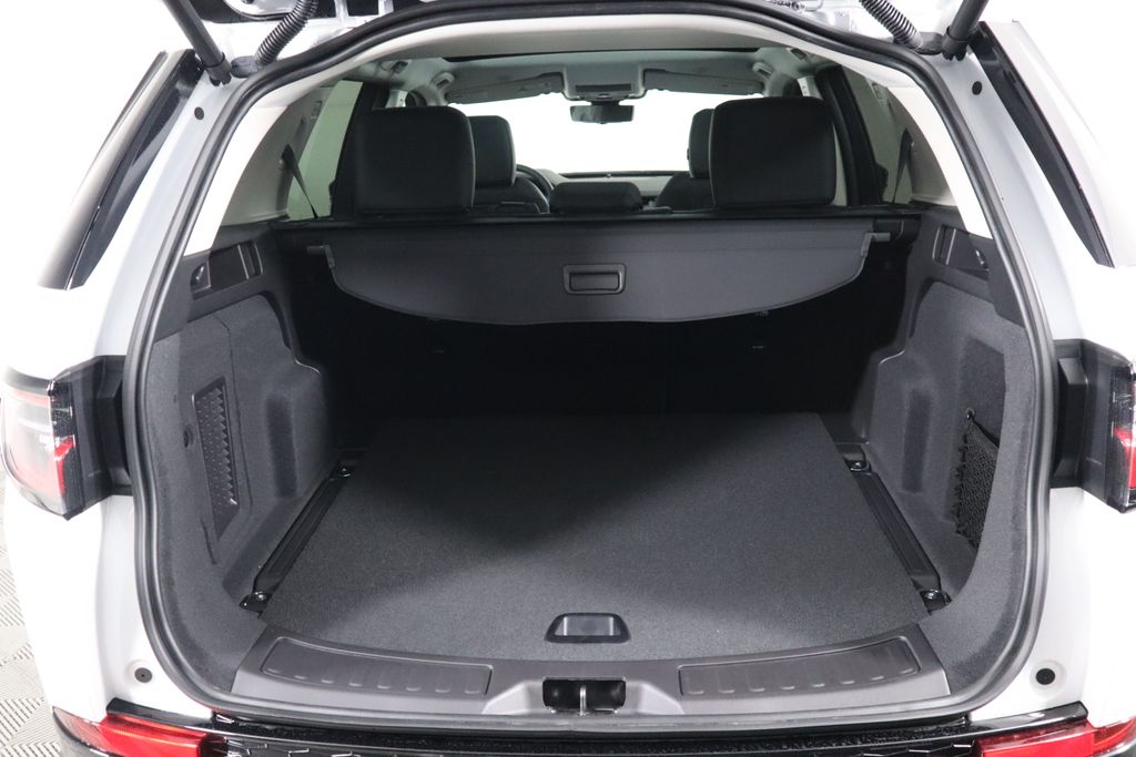 2025 Land Rover Discovery Sport S photo 26
