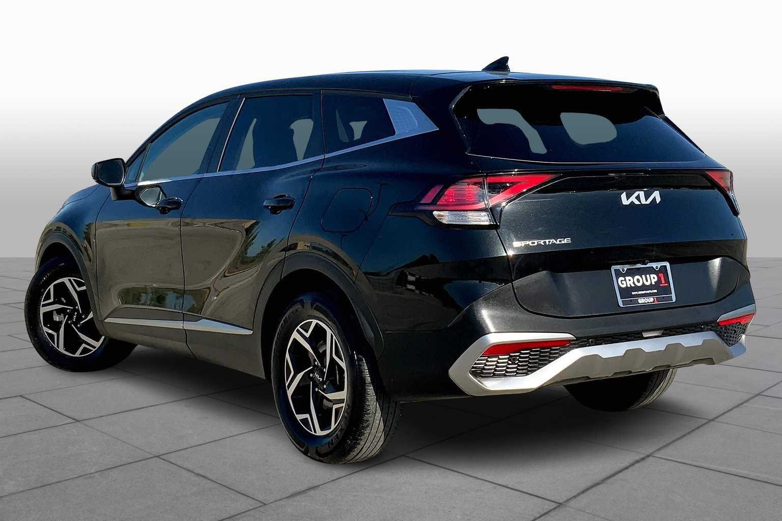 2024 Kia Sportage LX photo 11