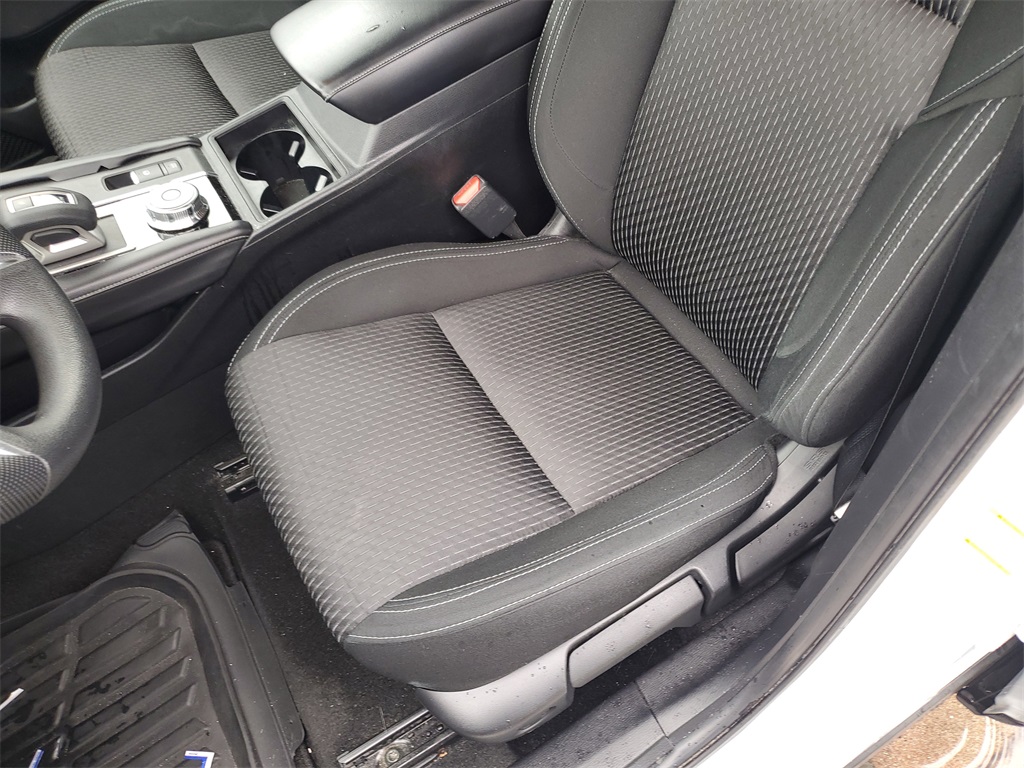 2022 Mitsubishi Outlander ES photo 16