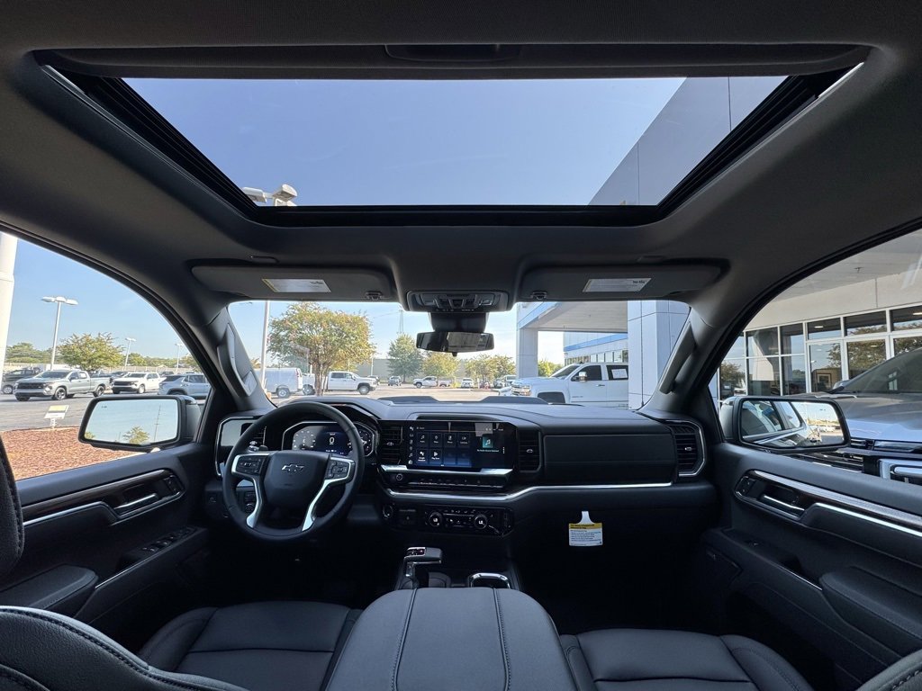 2026 Chevrolet Silverado 1500 LT photo 4