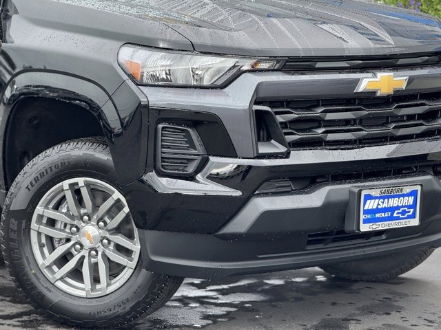 2026 Chevrolet Colorado LT photo 3