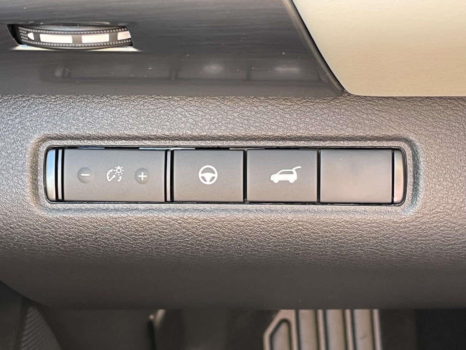 2025 Nissan Pathfinder SL photo 28
